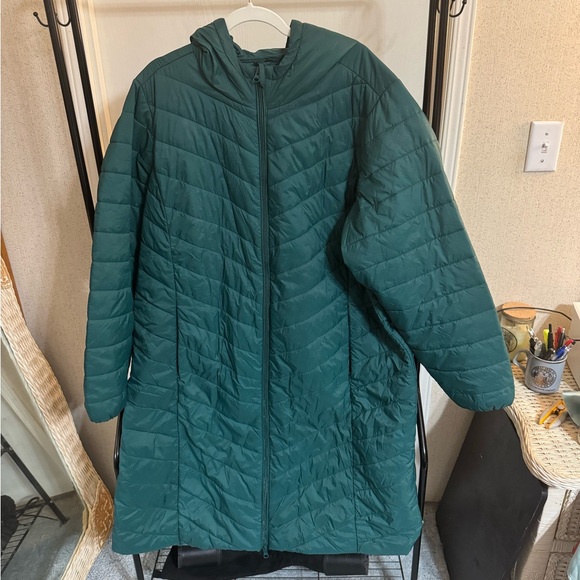 Torrid Green Long Line Puffer Coat, Size 3 - Picture 3 of 6